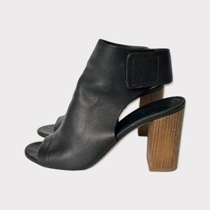 Vince Faye Peep-Toe Booties in Black Size 7.5